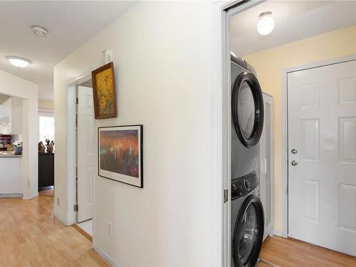 3-4750 Uplands Dr, Nanaimo, BC - Indoor Photo Showing Laundry Room