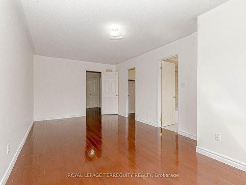 698 Courtney Valley Rd, Mississauga, ON - Indoor Photo Showing Other Room