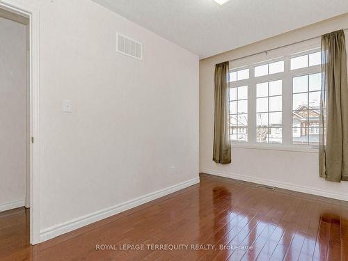 698 Courtney Valley Rd, Mississauga, ON - Indoor Photo Showing Other Room