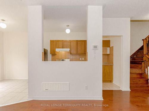 698 Courtney Valley Rd, Mississauga, ON - Indoor Photo Showing Other Room