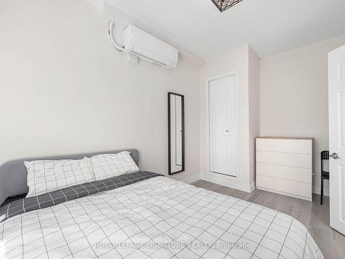 301-930 St Clair Ave W, Toronto, ON - Indoor Photo Showing Bedroom
