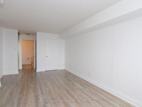 709-11753 Sheppard Ave E, Toronto, ON - Indoor Photo Showing Other Room