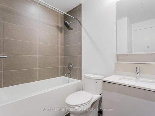 3210-950 Portage Pkwy, Vaughan, ON - Indoor Photo Showing Bathroom