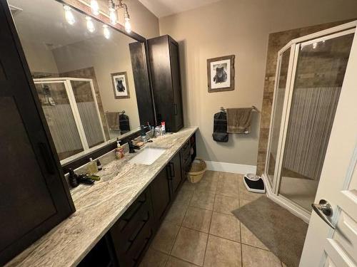 6488 Monck Park Rd, Merritt, BC - Indoor Photo Showing Bathroom