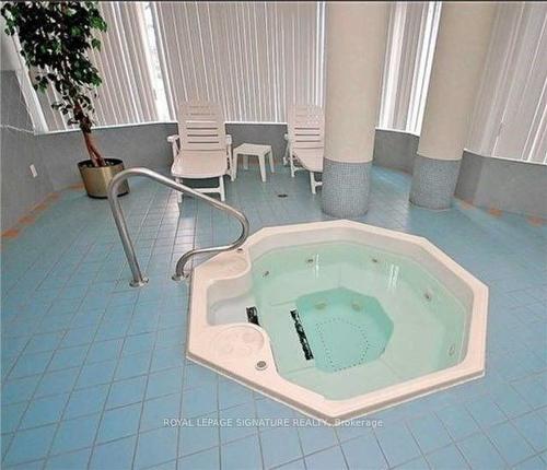 1111-135 Hillcrest Ave, Mississauga, ON - Indoor Photo Showing Other Room With In Ground Pool