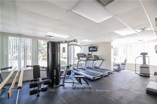 1111-135 Hillcrest Ave, Mississauga, ON - Indoor Photo Showing Gym Room