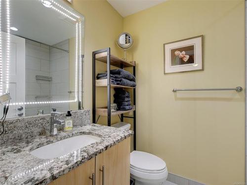 103-6591 Lincroft Rd, Sooke, BC - Indoor Photo Showing Bathroom