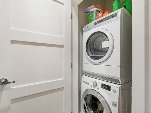 103-6591 Lincroft Rd, Sooke, BC - Indoor Photo Showing Laundry Room