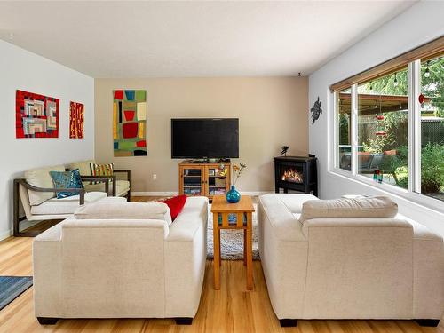 4100 Interurban Rd, Saanich, BC - Indoor Photo Showing Living Room With Fireplace