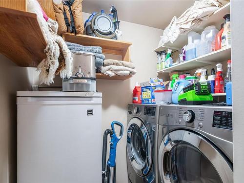 491 Woodhaven Dr, Nanaimo, BC - Indoor Photo Showing Laundry Room