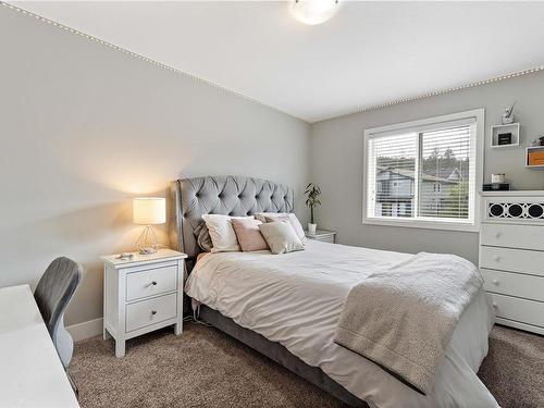 1050 Shelby Ann Ave, Nanaimo, BC - Indoor Photo Showing Bedroom