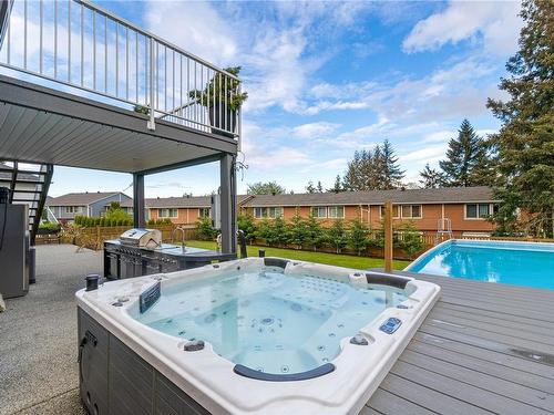 1050 Shelby Ann Ave, Nanaimo, BC - Outdoor With Above Ground Pool With Deck Patio Veranda With Backyard