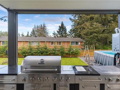 1050 Shelby Ann Ave, Nanaimo, BC - Outdoor With Deck Patio Veranda With Exterior