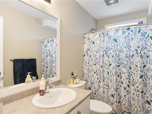 1050 Shelby Ann Ave, Nanaimo, BC - Indoor Photo Showing Bathroom