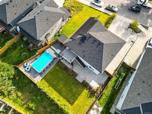 1050 Shelby Ann Ave, Nanaimo, BC - Outdoor With Above Ground Pool