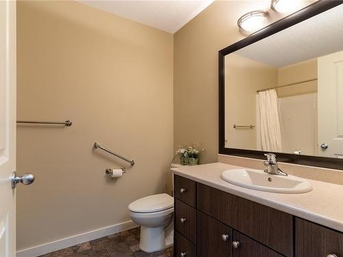 5-3774 12Th Ave, Port Alberni, BC - Indoor Photo Showing Bathroom