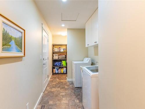 5-3774 12Th Ave, Port Alberni, BC - Indoor Photo Showing Laundry Room