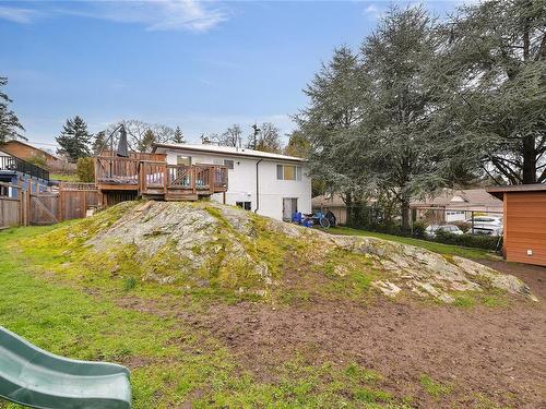 4091 Wilkinson Rd, Saanich, BC - Outdoor With Backyard