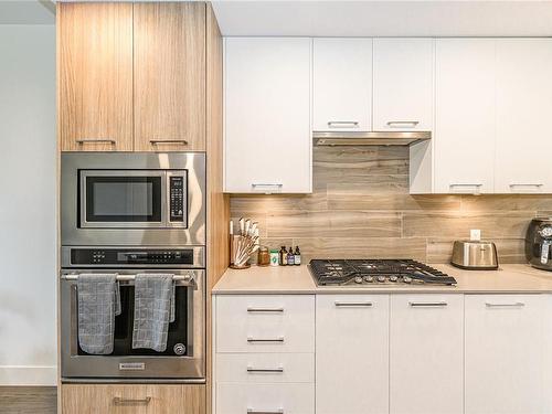 214-960 Reunion Ave, Langford, BC - Indoor Photo Showing Kitchen With Upgraded Kitchen