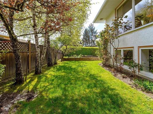 4345 Harder Rd South, Saanich, BC - Outdoor