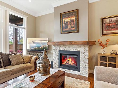 352 Allwood Rd, Parksville, BC - Indoor Photo Showing Living Room With Fireplace