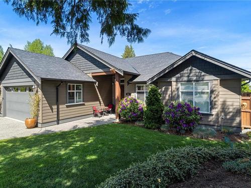 352 Allwood Rd, Parksville, BC - Outdoor With Facade