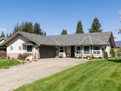 2540 Golf View Crescent, Blind Bay, BC - Outdoor With Facade