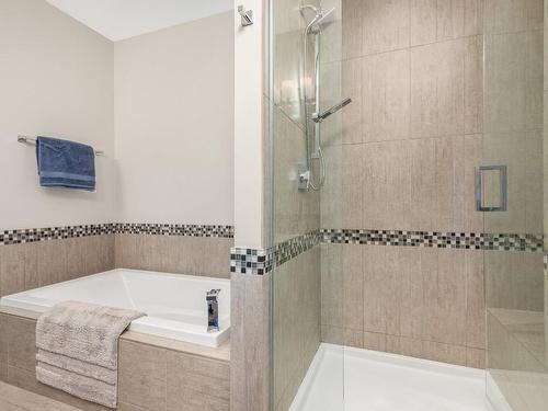 8-900 Mt Ida Drive, Vernon, BC - Indoor Photo Showing Bathroom
