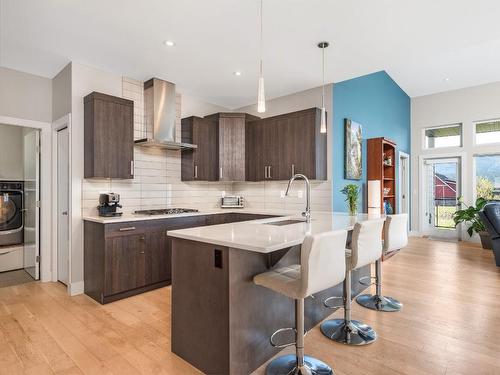 8-900 Mt Ida Drive, Vernon, BC - Indoor Photo Showing Kitchen With Upgraded Kitchen
