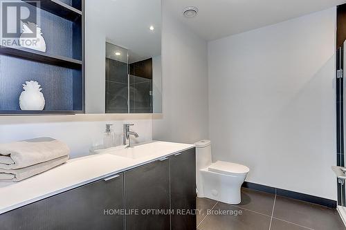 Lph2 - 20 Edward Street, Toronto, ON - Indoor Photo Showing Bathroom