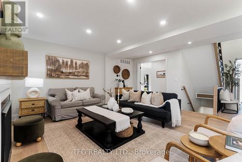 191 Woodlea Crescent, Oshawa, ON - Indoor Photo Showing Living Room