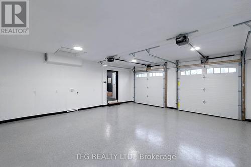 191 Woodlea Crescent, Oshawa, ON - Indoor Photo Showing Garage