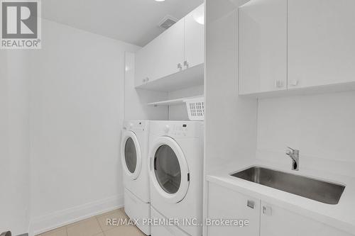 116 Torrey Pines Road, Vaughan, ON - Indoor Photo Showing Laundry Room