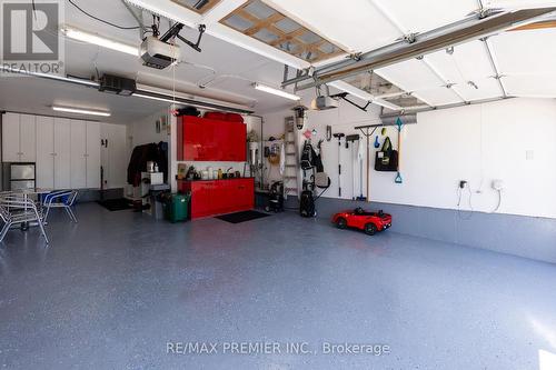 116 Torrey Pines Road, Vaughan, ON - Indoor Photo Showing Garage