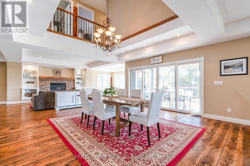 7 Pine Point, Oro-Medonte, ON - Indoor Photo Showing Dining Room