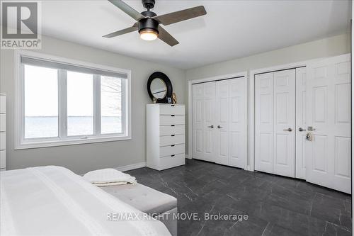 3789 Wood Avenue, Severn, ON - Indoor Photo Showing Bedroom