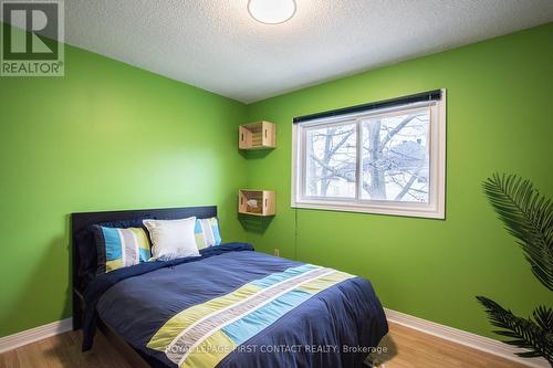 22 Carr Drive, Barrie, ON - Indoor Photo Showing Bedroom