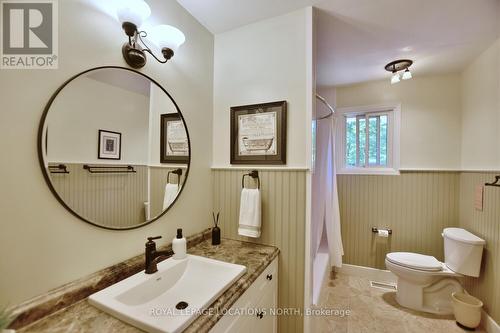 964 Sixth Street, Collingwood, ON - Indoor Photo Showing Bathroom