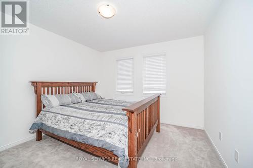 2084 Queensbury Drive, Oshawa, ON - Indoor Photo Showing Bedroom