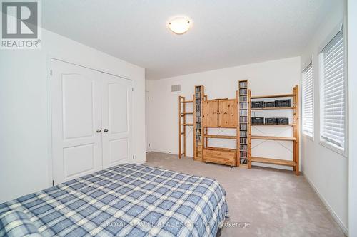 2084 Queensbury Drive, Oshawa, ON - Indoor Photo Showing Bedroom