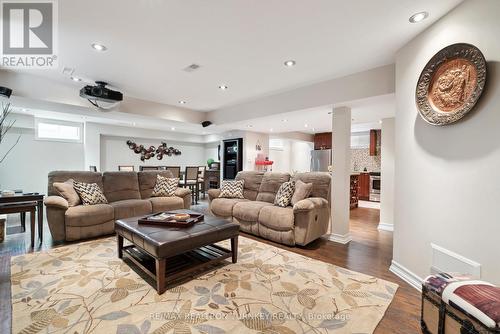 22 Orville Hand Court, Bradford West Gwillimbury, ON - Indoor Photo Showing Living Room