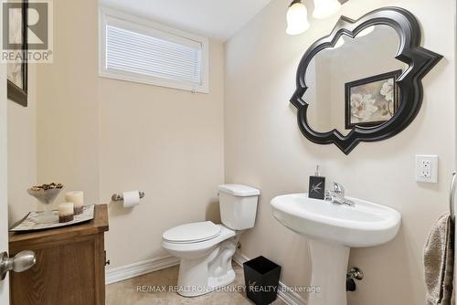22 Orville Hand Court, Bradford West Gwillimbury, ON - Indoor Photo Showing Bathroom