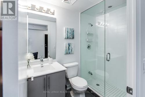 615 - 60 Berwick Avenue, Toronto, ON - Indoor Photo Showing Bathroom