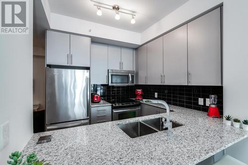 615 - 60 Berwick Avenue, Toronto, ON - Indoor Photo Showing Kitchen With Stainless Steel Kitchen With Double Sink