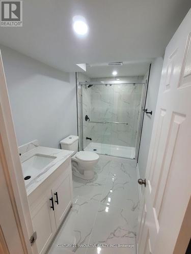 2406 Bridle Road, Oshawa, ON - Indoor Photo Showing Bathroom