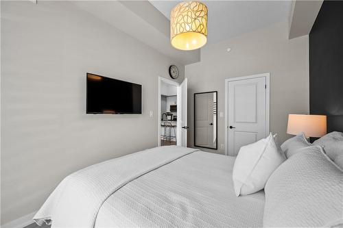 450 Dundas Street E|Unit #119, Waterdown, ON - Indoor Photo Showing Bedroom