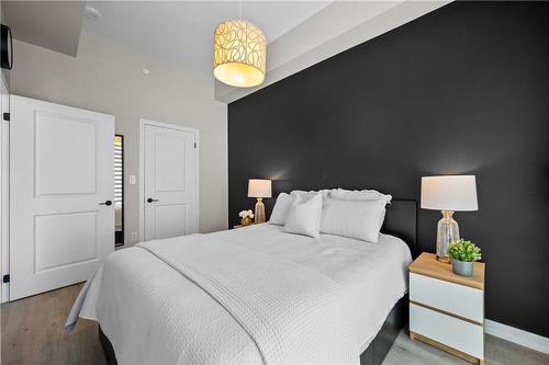 450 Dundas Street E|Unit #119, Waterdown, ON - Indoor Photo Showing Bedroom
