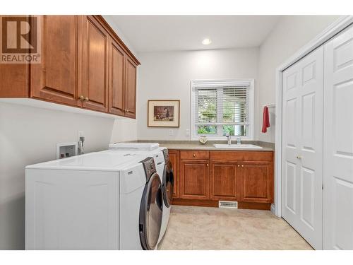 2200 Dewdney Road, Kelowna, BC - Indoor Photo Showing Laundry Room