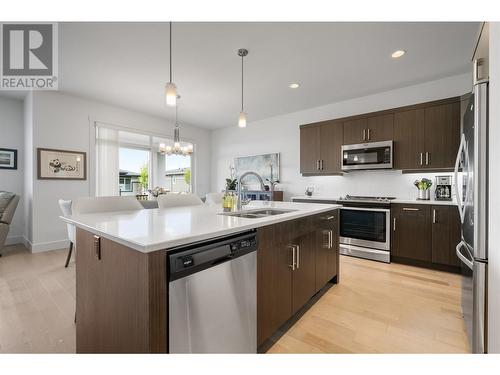 1640 Winter Lane, Kelowna, BC - Indoor Photo Showing Kitchen With Stainless Steel Kitchen With Double Sink