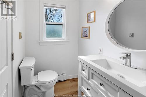 194 Pointe Du Chene Rd, Shediac, NB - Indoor Photo Showing Bathroom